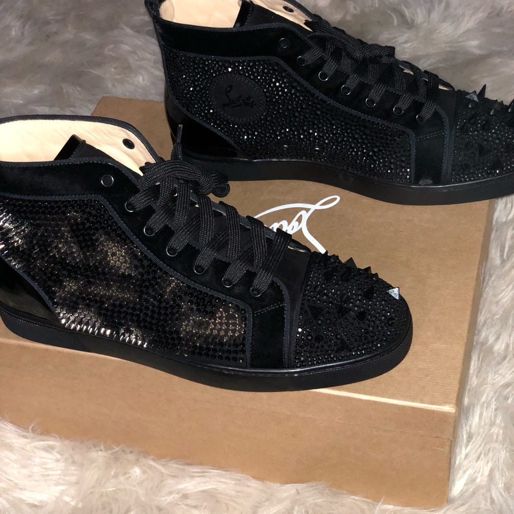 Designer sneakers only worn once
